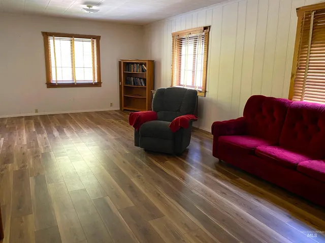 $549,000 | 484 Old River Road, Avery, ID 83802