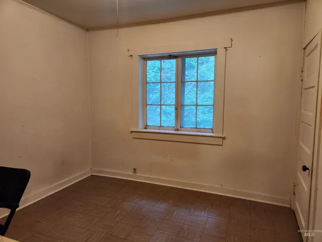 $549,000 | 484 Old River Road, Avery, ID 83802