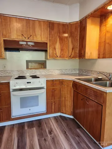 $549,000 | 484 Old River Road, Avery, ID 83802