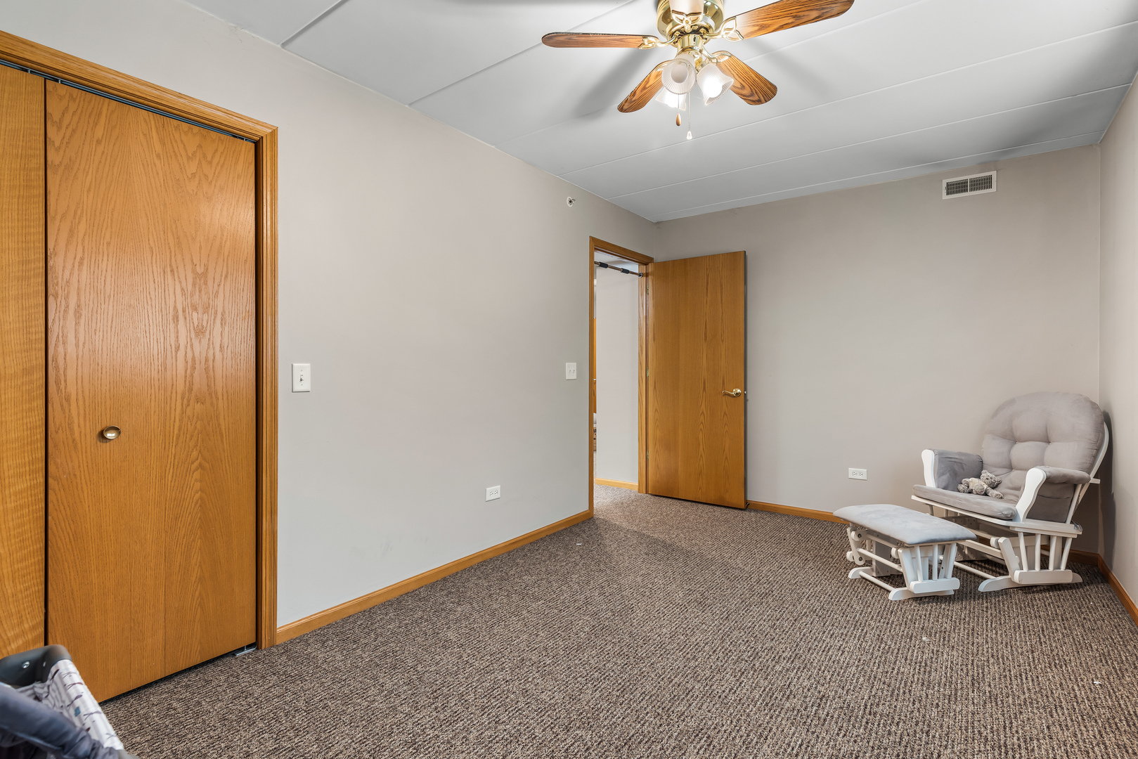 6820 Winding Trail, Unit 101 Oak Forest, IL 60452 - Photo 18 of 21 a view of a room with gym equipment