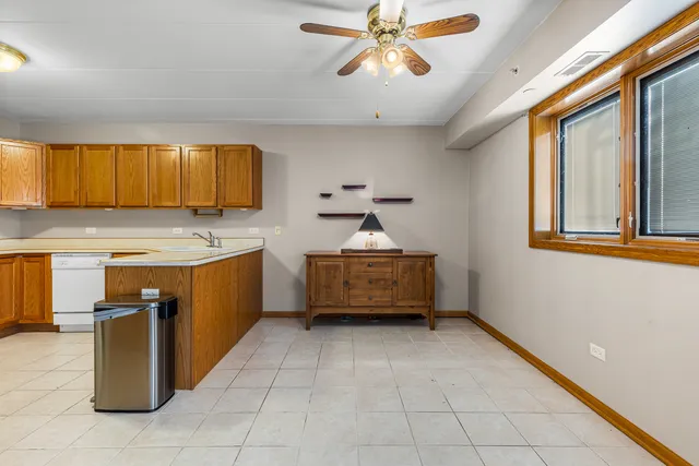 $225,000 | 6820 Winding Trail, Unit 101, Oak Forest, IL 60452