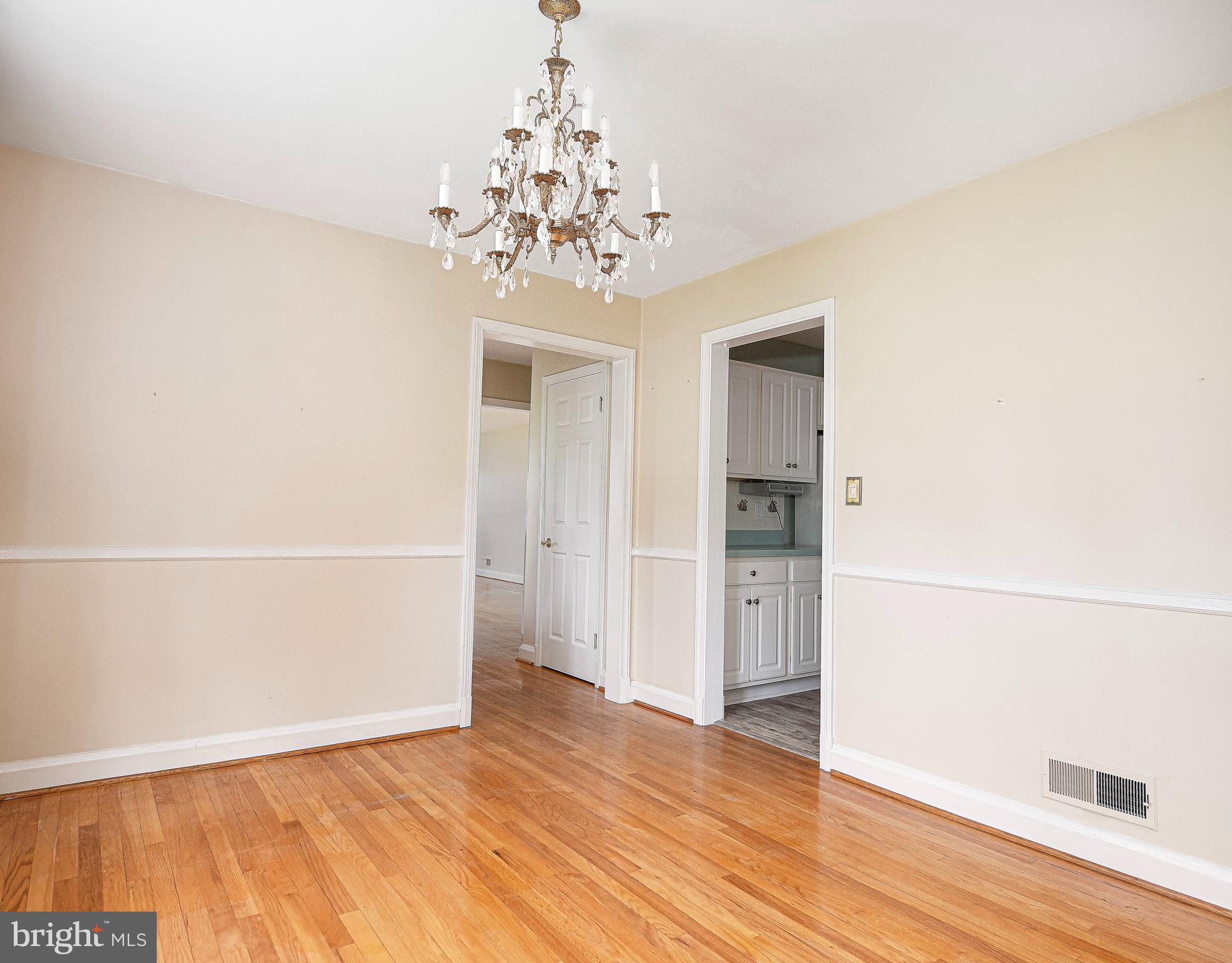 7202 Old Harford Road Baltimore, MD 21234 - Photo 4 of 21 Dining area adjacent to the kitchen