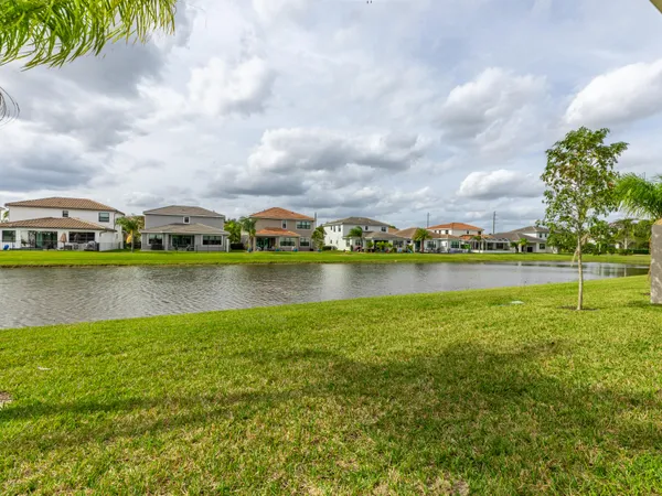 $4,999 | 7191 Montereal Path, Lake Worth, FL 33463