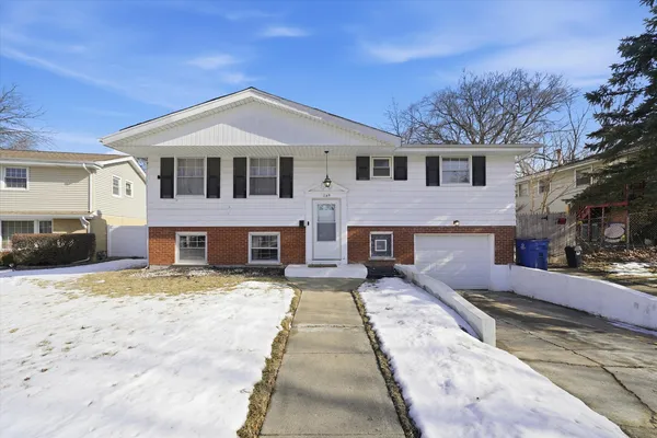 $269,999 | 1149 Piacenti Lane, Chicago Heights, IL 60411