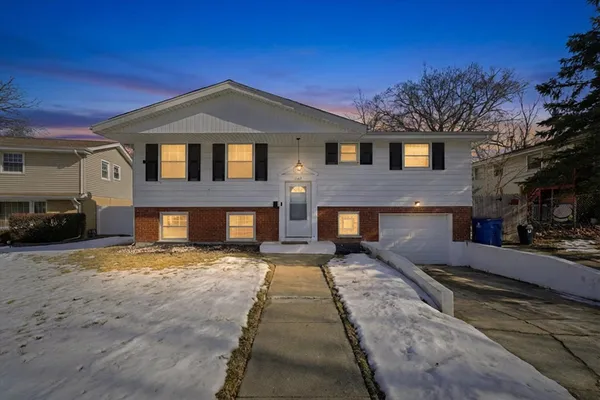 $269,999 | 1149 Piacenti Lane, Chicago Heights, IL 60411