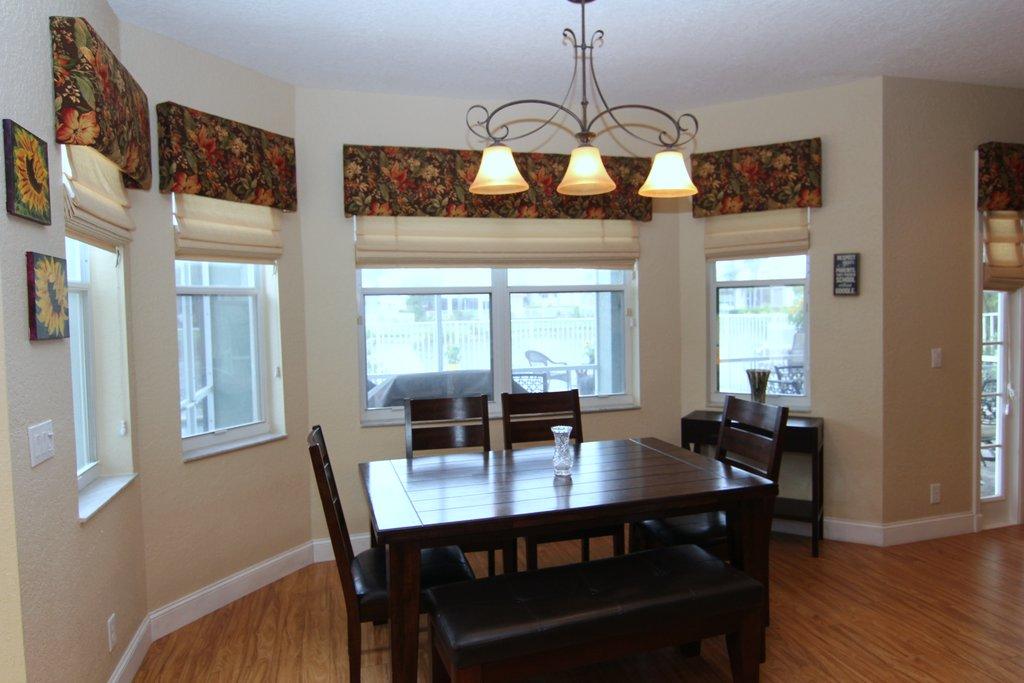 18566 Harbor Light Way Boca Raton, FL 33498 - Photo 12 of 38 Dinette
