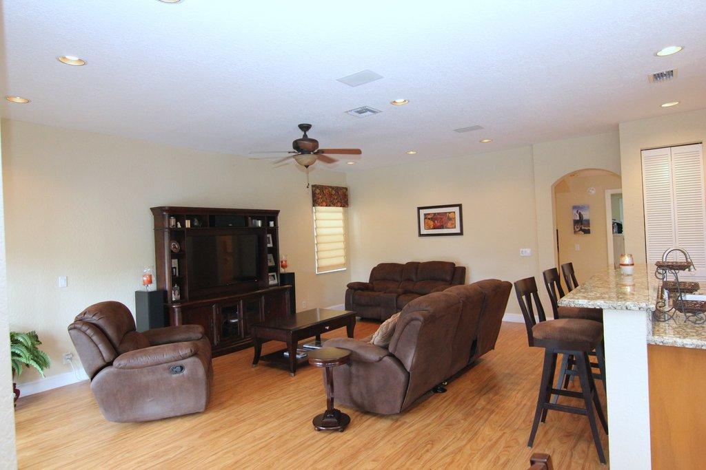 18566 Harbor Light Way Boca Raton, FL 33498 - Photo 14 of 38 Family Room
