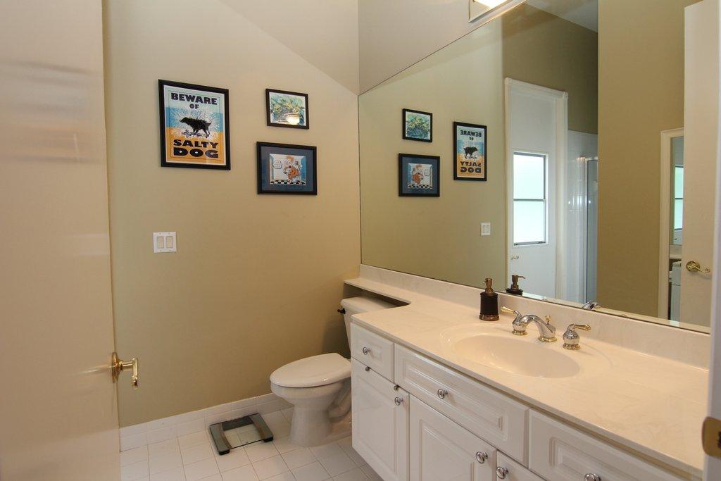 18566 Harbor Light Way Boca Raton, FL 33498 - Photo 17 of 38 Bath 1st Flr