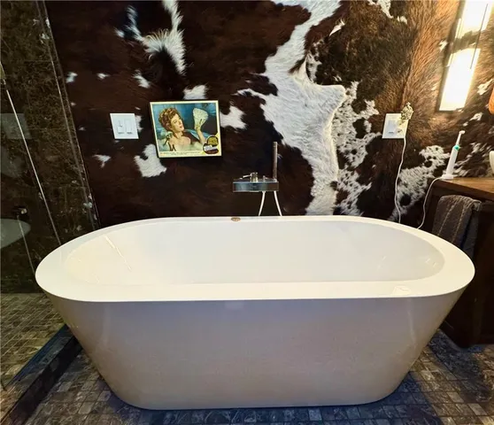 $750,000 | 2221 Highview Road Southwest, Atlanta, GA 30311