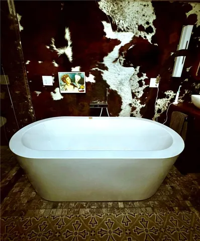 $750,000 | 2221 Highview Road Southwest, Atlanta, GA 30311