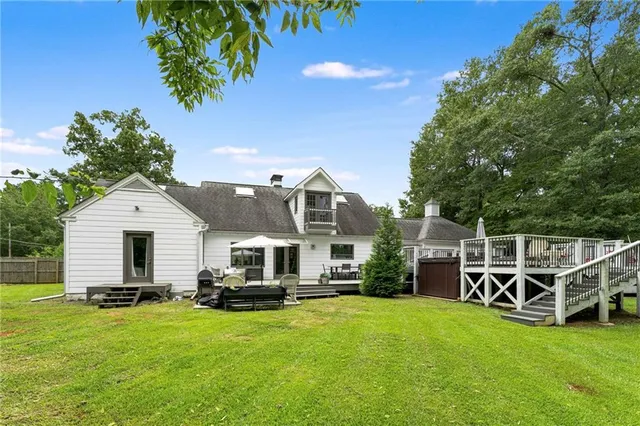 $750,000 | 2221 Highview Road Southwest, Atlanta, GA 30311