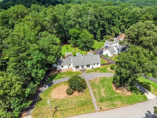 $750,000 | 2221 Highview Road Southwest, Atlanta, GA 30311