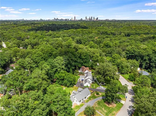 $750,000 | 2221 Highview Road Southwest, Atlanta, GA 30311