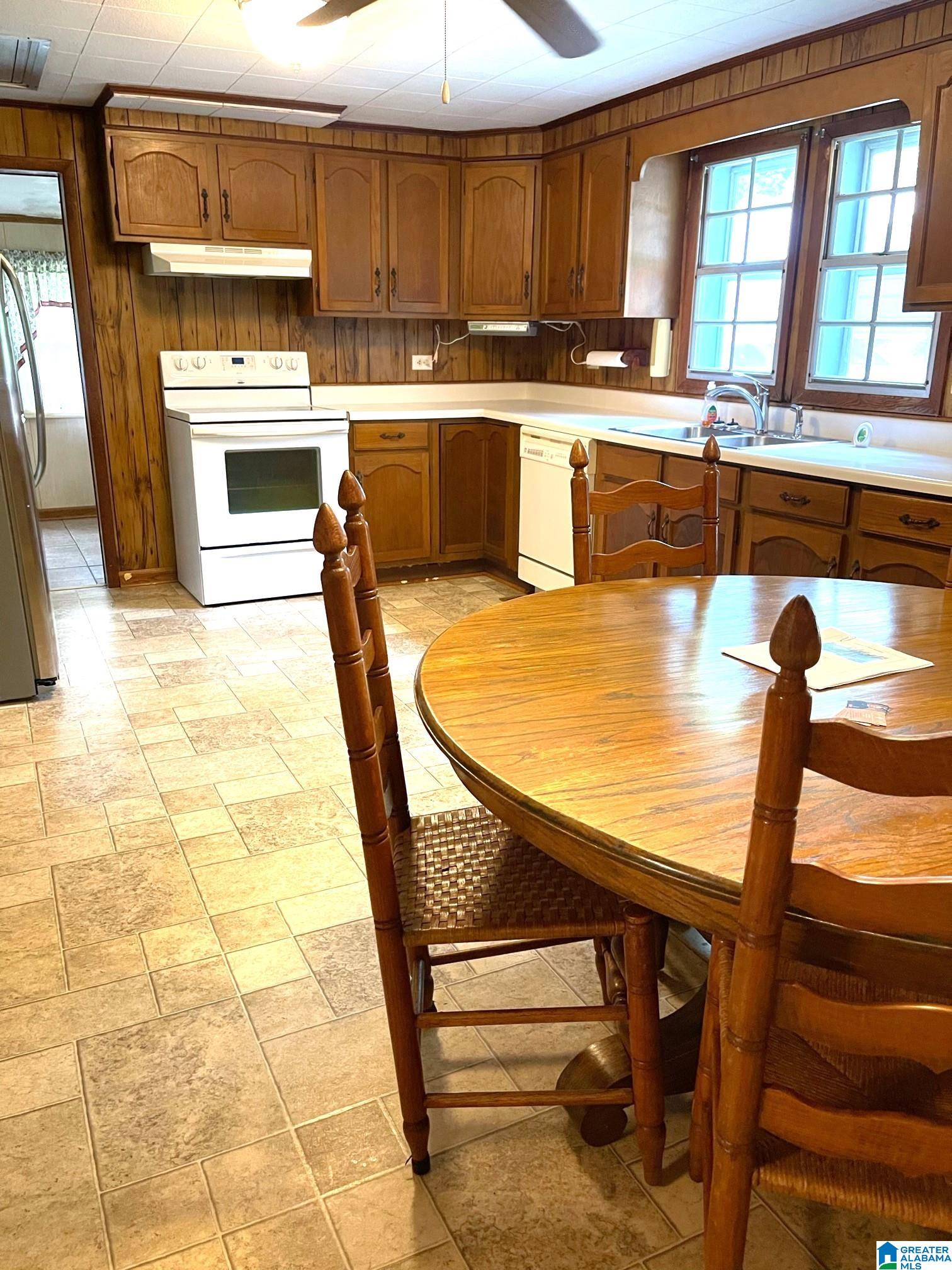 5827 Highway 431 Heflin, AL 36264 - Photo 12 of 21