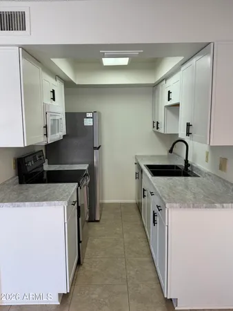 $227,000 | 286 West Palomino Drive, Unit 51, Chandler, AZ 85225