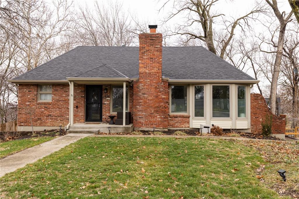 1826 Northwest Woodland Road Riverside, MO 64150 - Photo 3 of 48