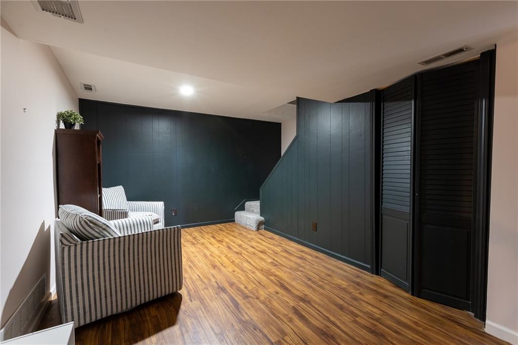 1826 Northwest Woodland Road Riverside, MO 64150 - Photo 35 of 48