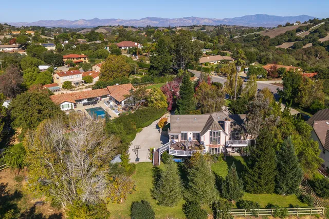an aerial view of multiple house