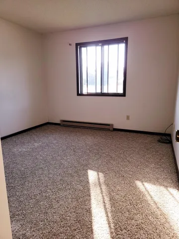 $755 | 506 Carleton Avenue, Morgan, MN 56266