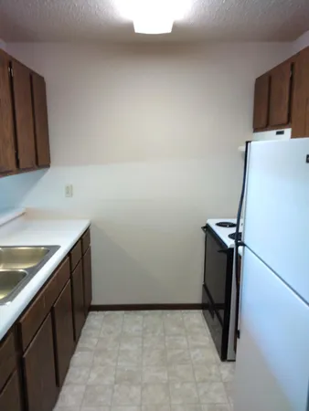 $755 | 506 Carleton Avenue, Morgan, MN 56266
