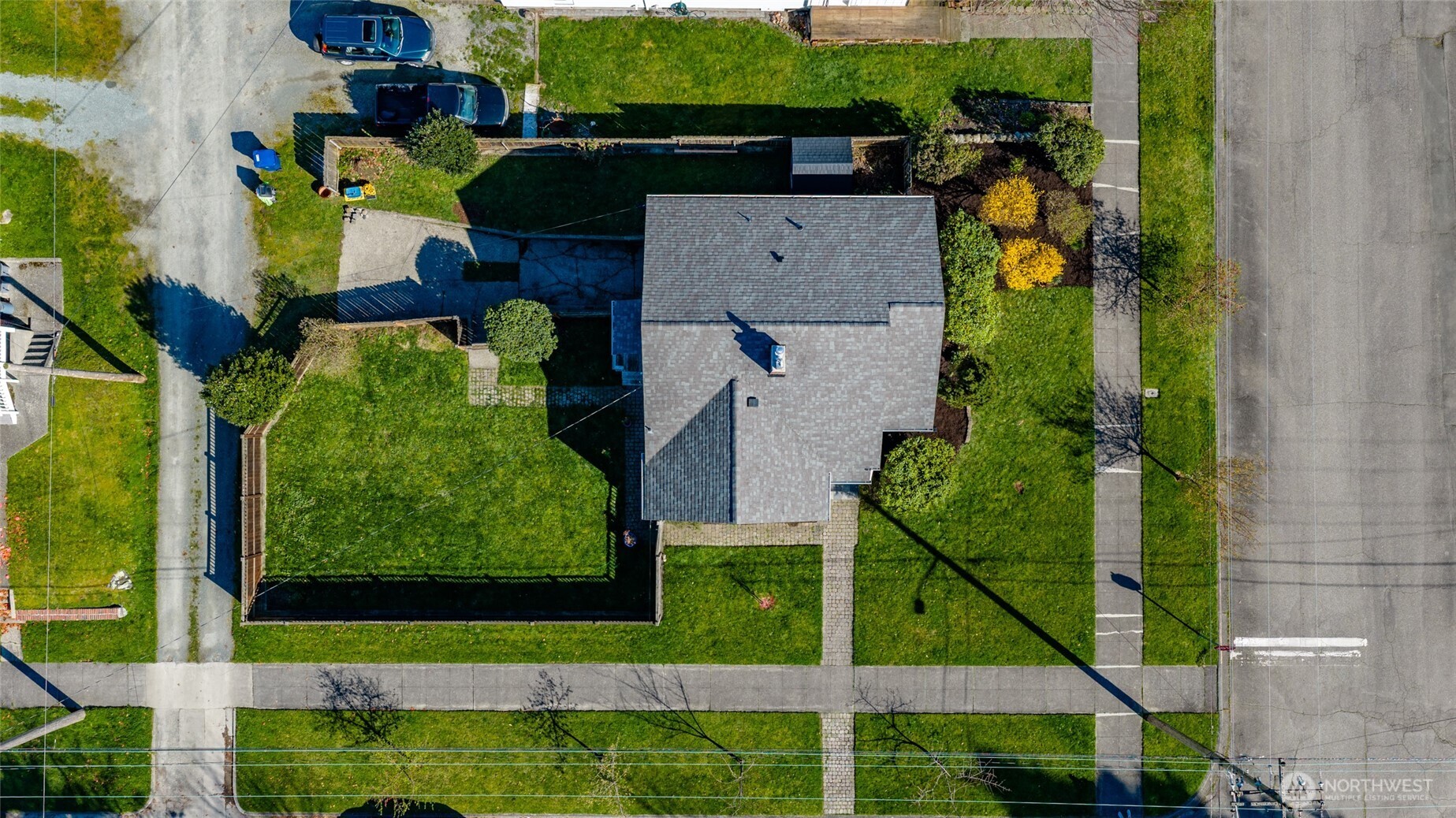819 K Avenue Anacortes, WA 98221 - Photo 37 of 40 an aerial view of residential house with outdoor space and swimming pool