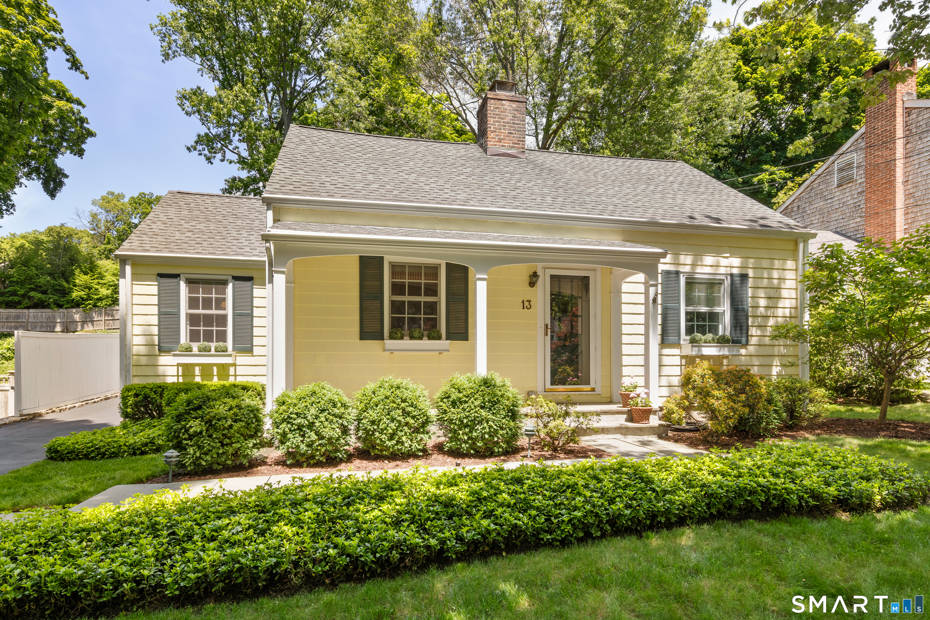 13 Devon Road Darien, CT 06820 - Photo 2 of 34