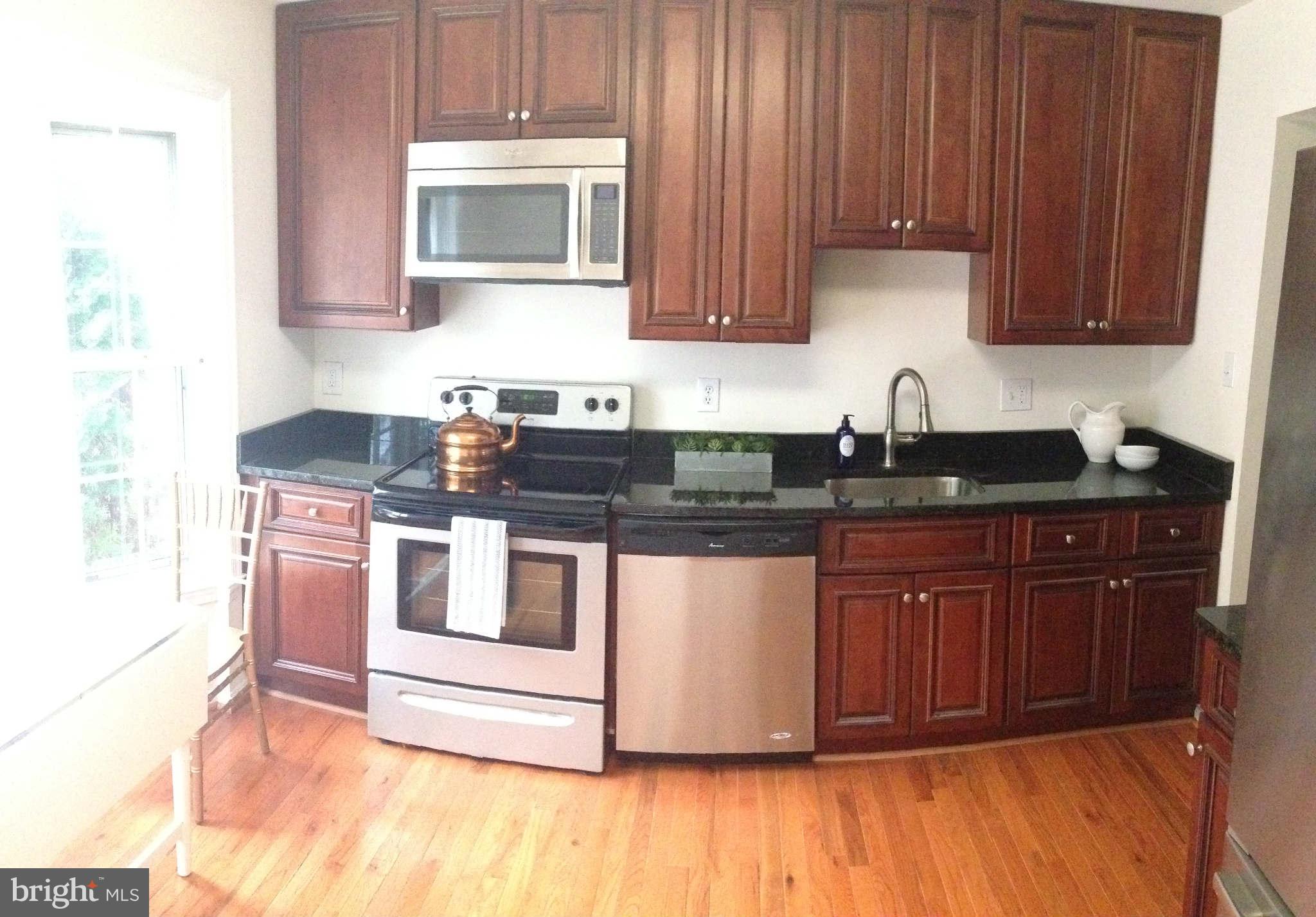 5531 Ridgeton Hill Court Fairfax, VA 22032 - Photo 2 of 19 Kitchen
