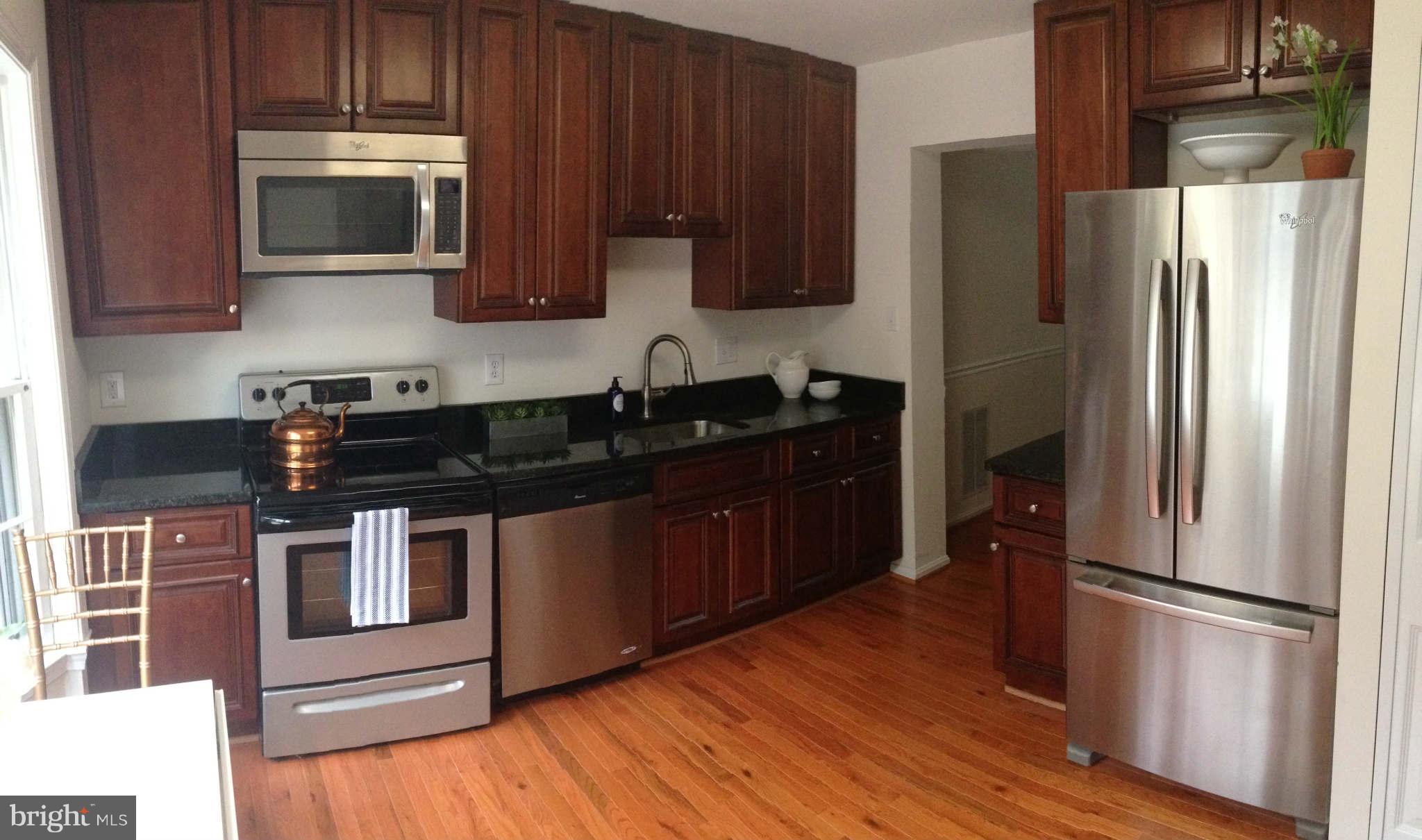 5531 Ridgeton Hill Court Fairfax, VA 22032 - Photo 3 of 19 Kitchen