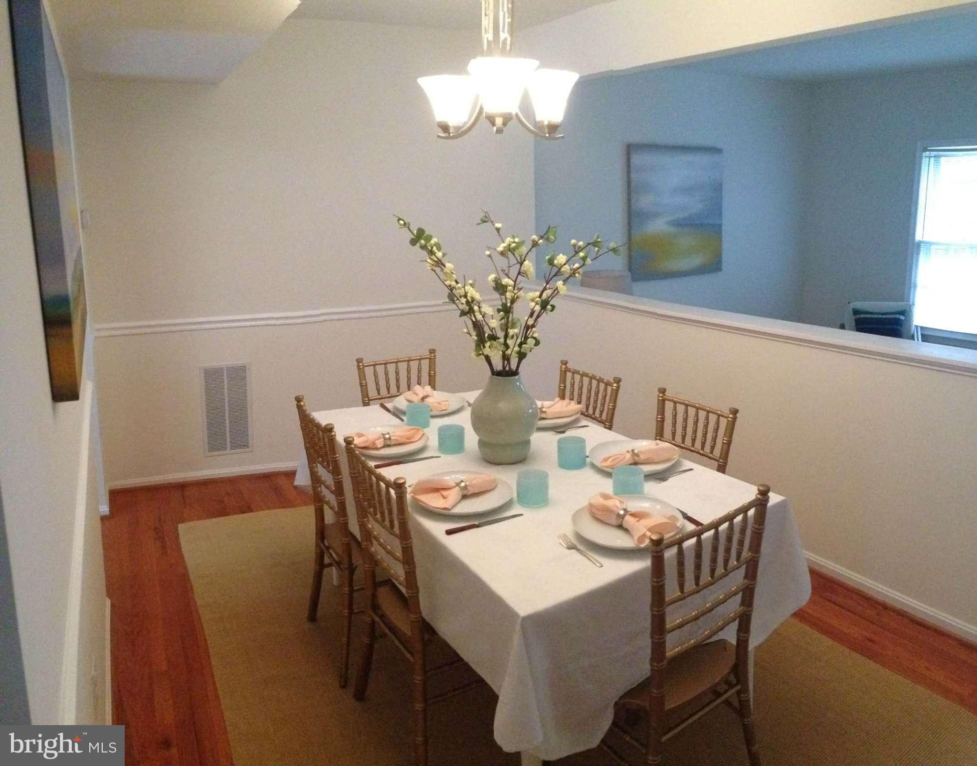 5531 Ridgeton Hill Court Fairfax, VA 22032 - Photo 4 of 19 Dining Room