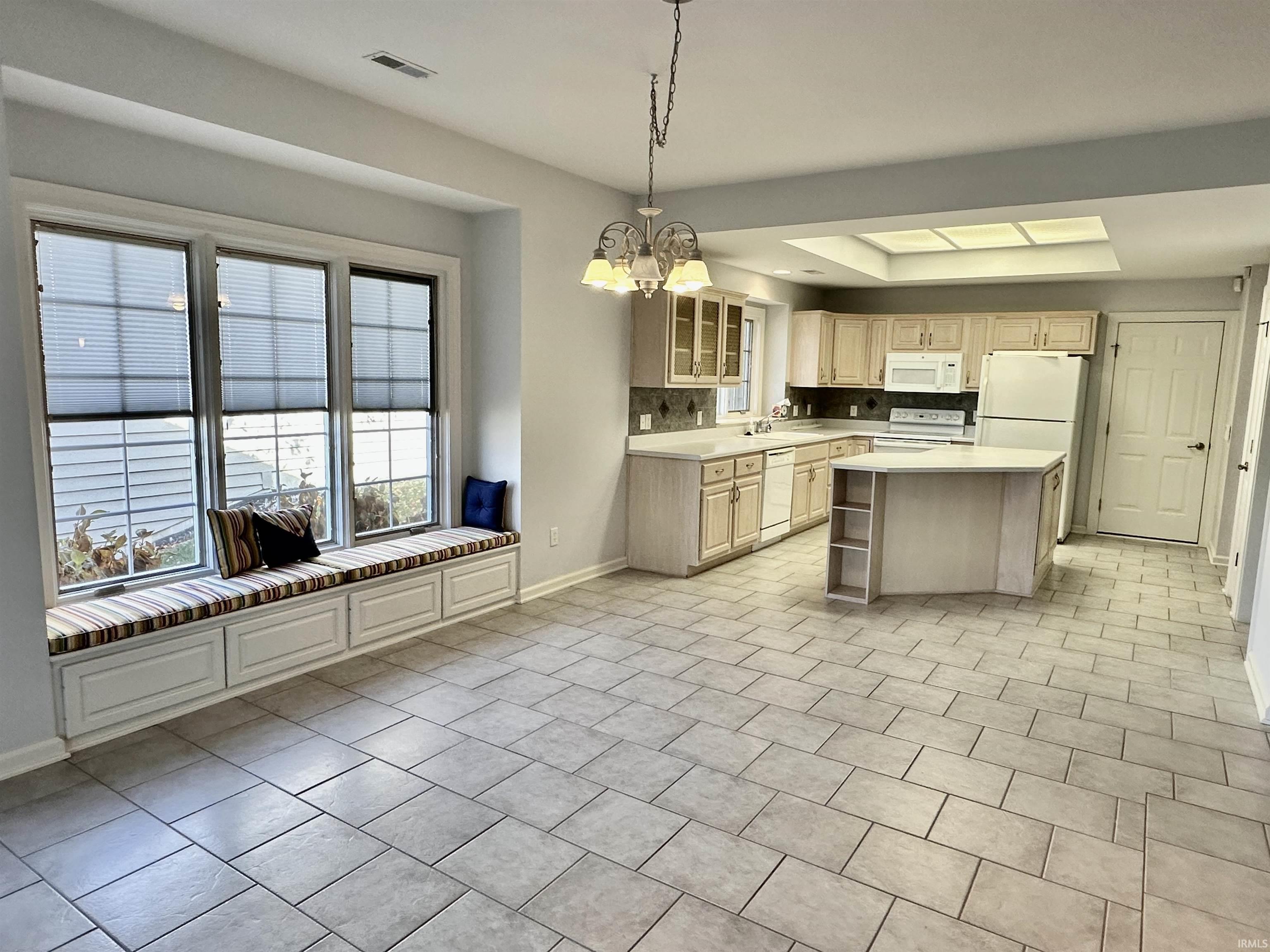 1430 Copper Beech Run Fort Wayne, IN 46814 - Photo 11 of 35