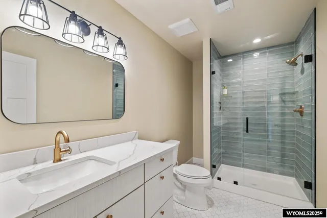 $695,000 | 118 South Lincoln Avenue, Glendo, WY 82213