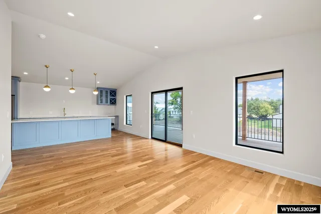 $695,000 | 118 South Lincoln Avenue, Glendo, WY 82213