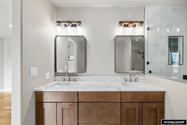 $695,000 | 118 South Lincoln Avenue, Glendo, WY 82213