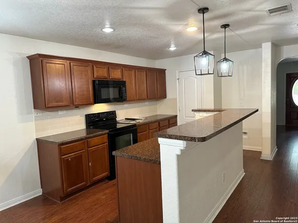 $2,300 | 257 Horse Hill, Boerne, TX 78006