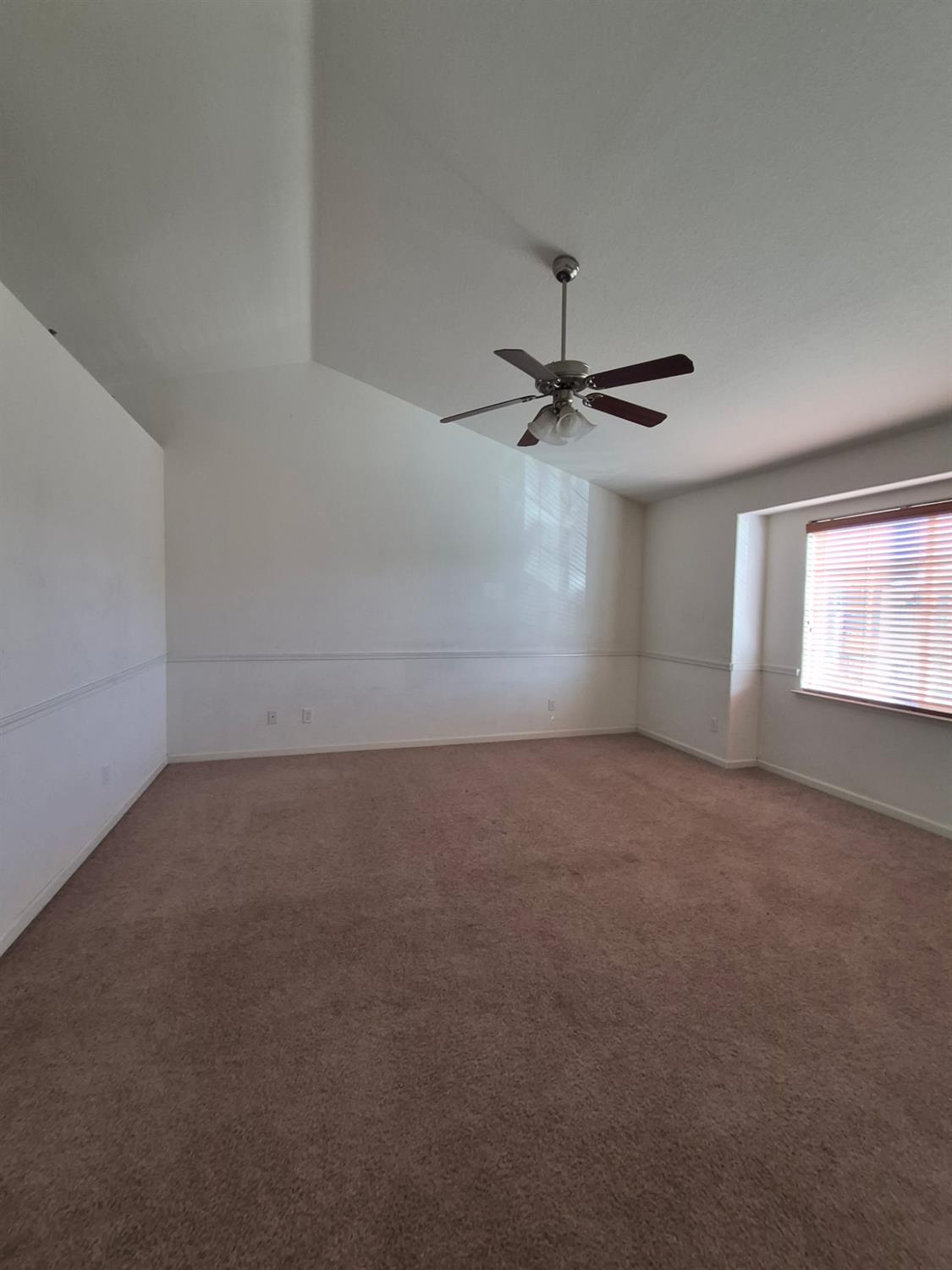 440 East Stanley Avenue Reedley, CA 93654 - Photo 7 of 29