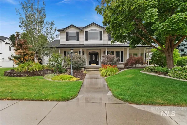 $875,000 | 827 East Martinique Drive, Meridian, ID 83642