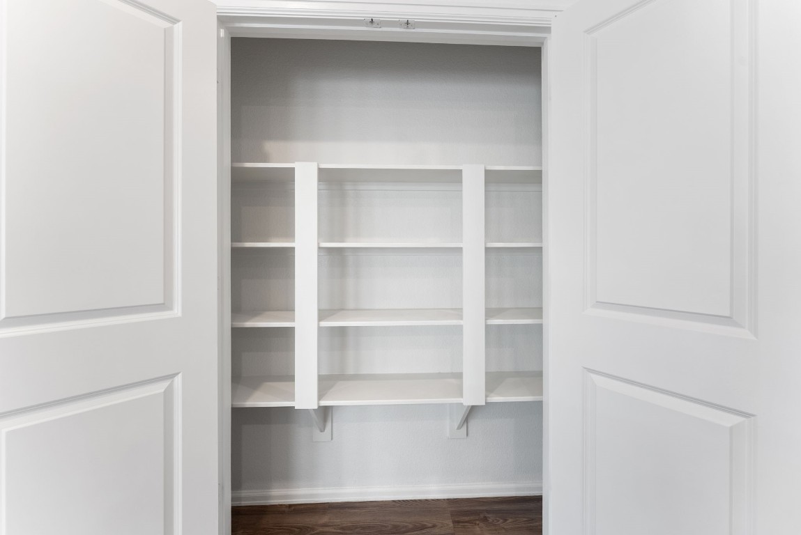 2850 Paradise Ridge Way Conroe, TX 77301 - Photo 7 of 22 a view of an empty walk in closet