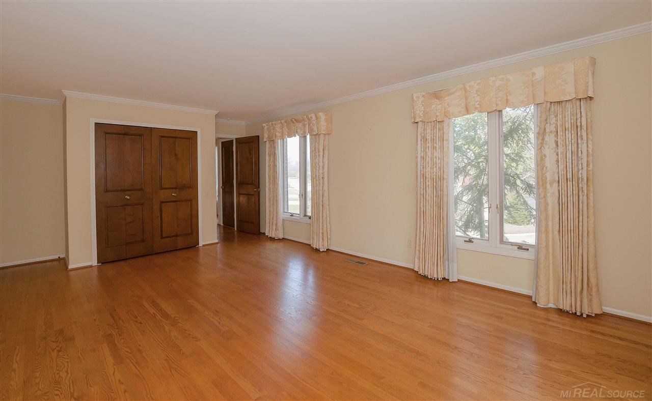 87 Belle Meade Road Grosse Pointe, MI 48236 - Photo 49 of 68 31345766-48.JPG