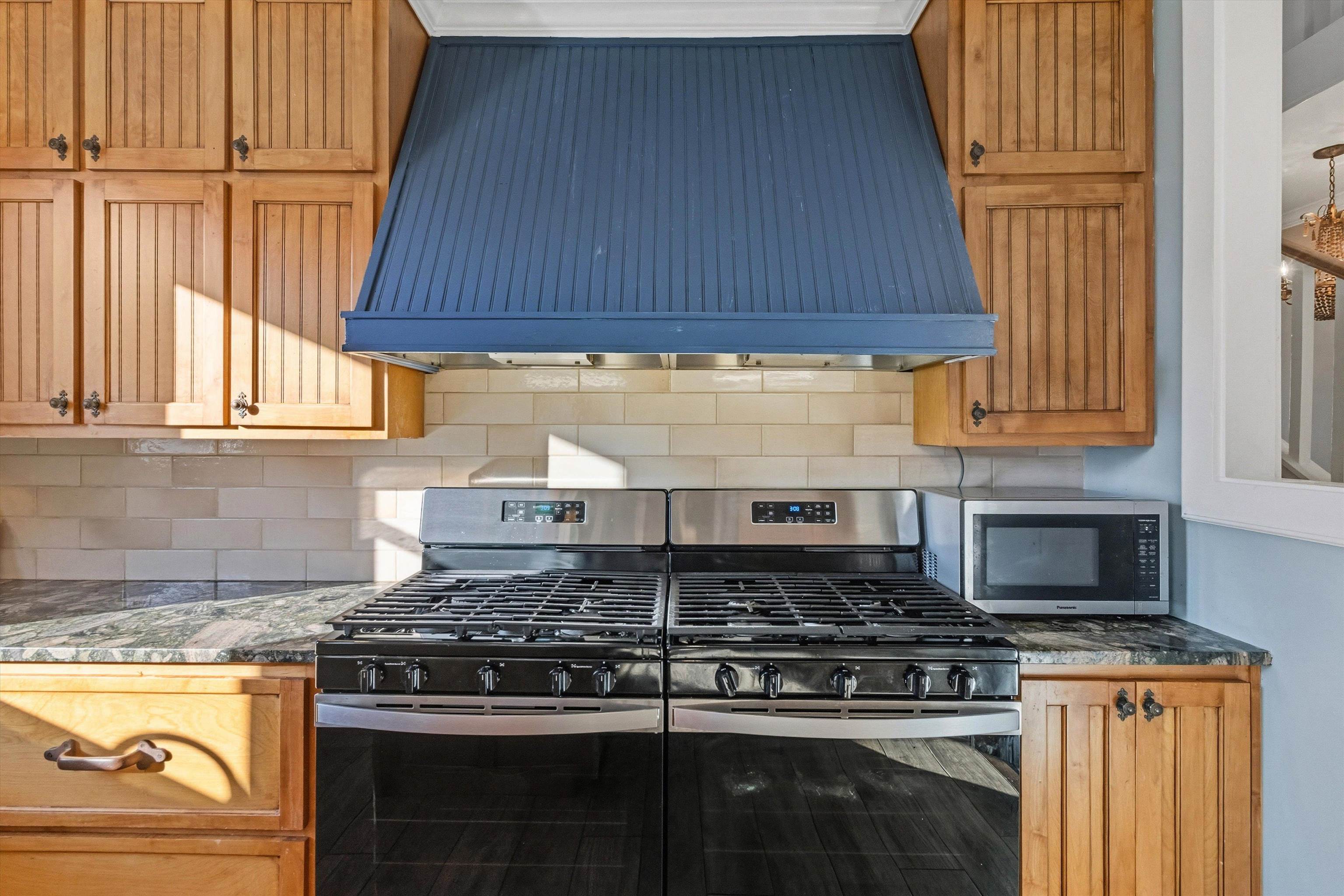 30 Front Street Rossville, TN 38066 - Photo 22 of 39 Double gas ovens and stoves, range hood