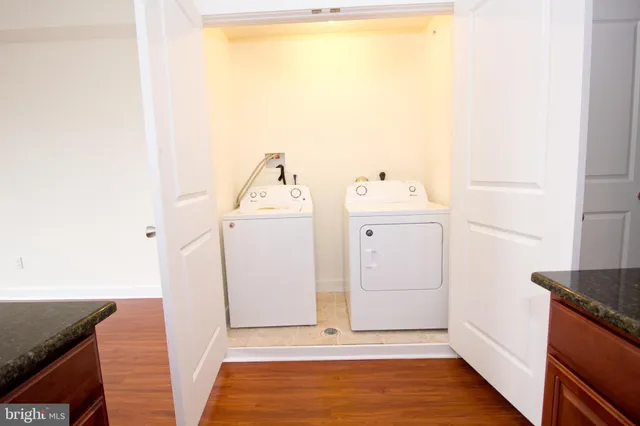 a view of utility room with washer and dryer