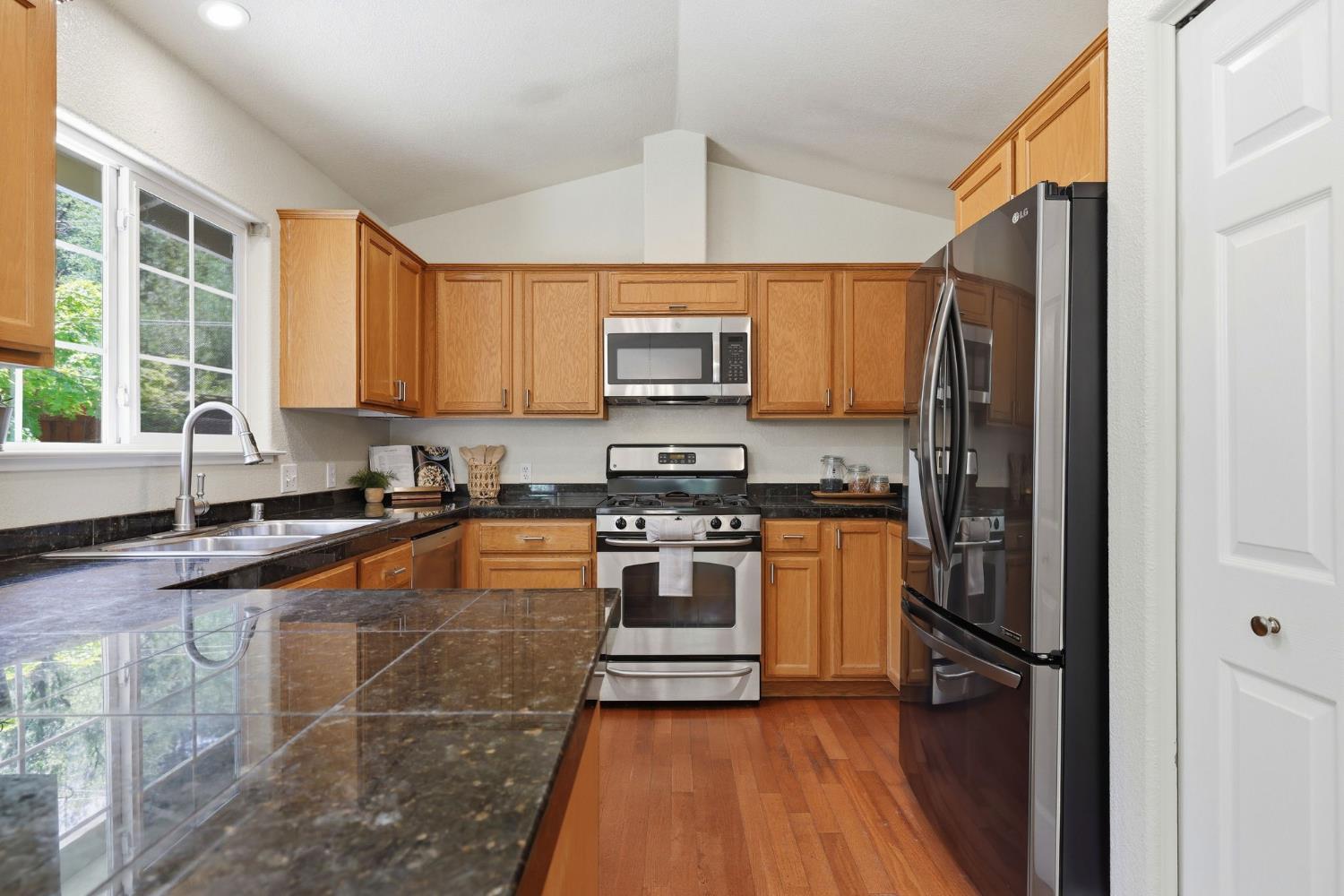 11187 Ball Road Grass Valley, CA 95949 - Photo 19 of 62