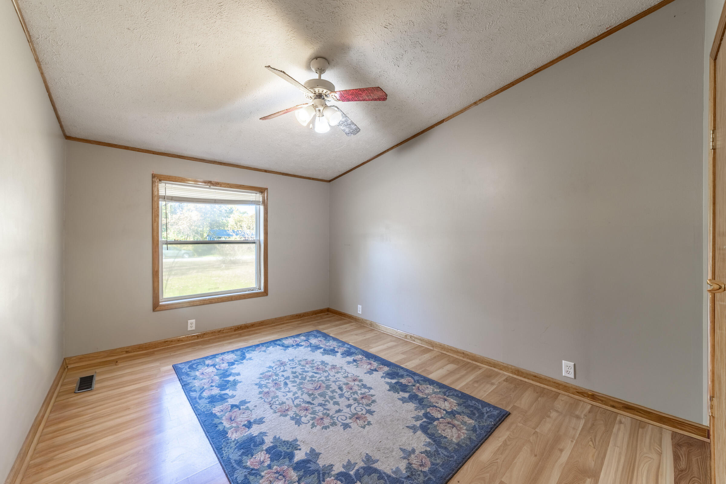 11327 North 550 East, Unit 7 Demotte, IN 46310 - Photo 27 of 47 2400x1601