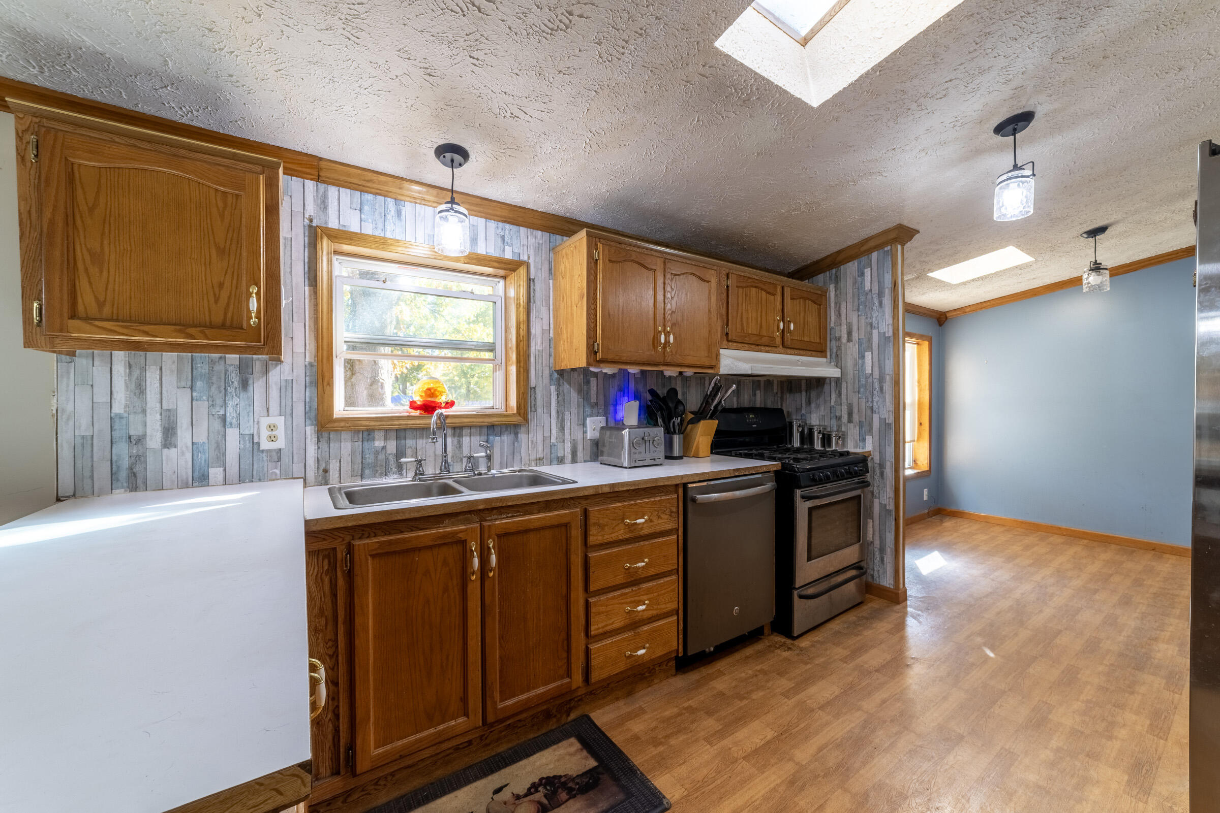 11327 North 550 East, Unit 7 Demotte, IN 46310 - Photo 7 of 47 2400x1601