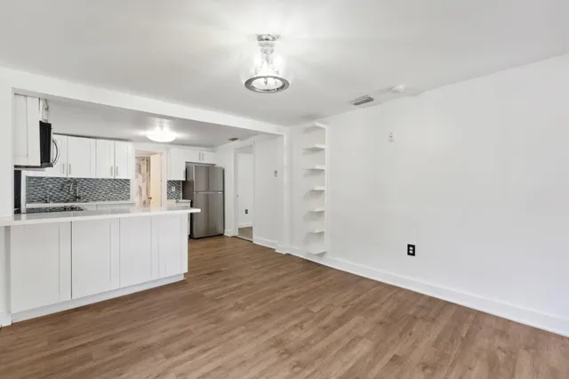 $2,700 | 1204 Northwest 70th Street, Miami, FL 33147