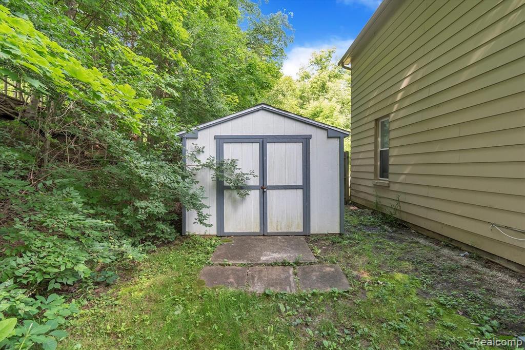 10024 Ford Road Ypsilanti, MI 48198 - Photo 29 of 35