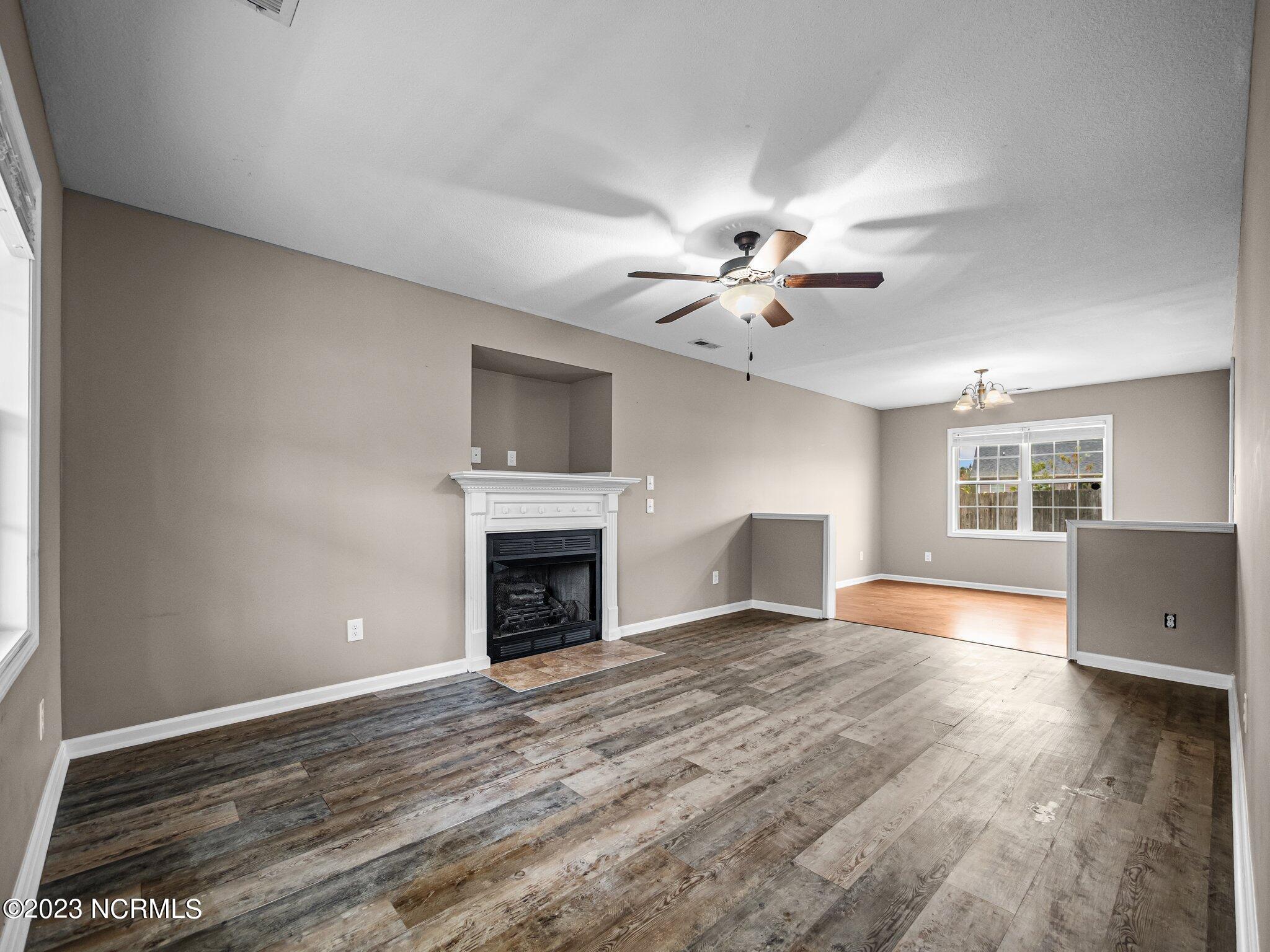 163 Queens Haven Road Hubert, NC 28539 - Photo 4 of 33 18-web-or-mls-M1B19850