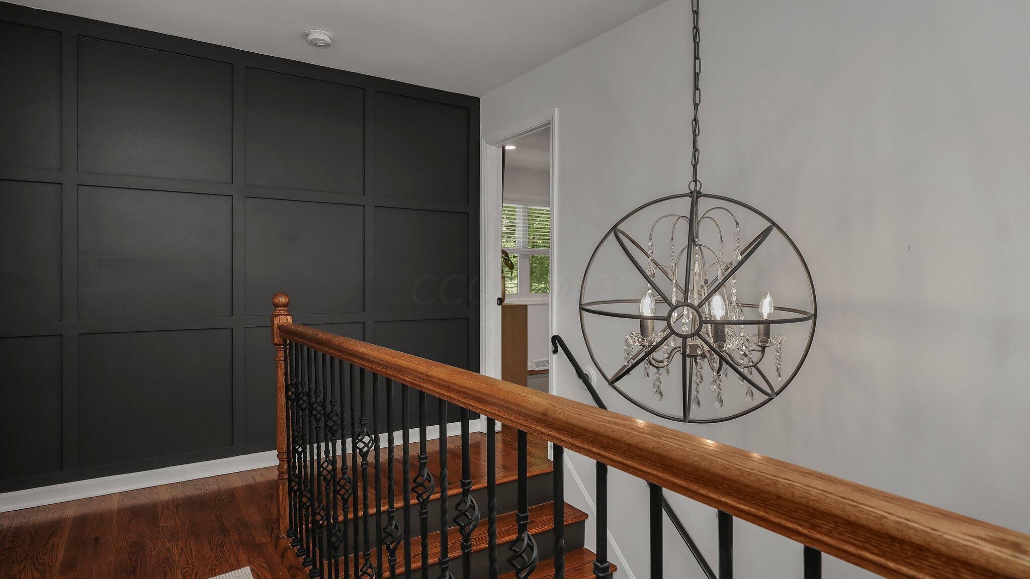 4556 Langport Road Upper Arlington, OH 43220 - Photo 31 of 66 2nd Level Stairway