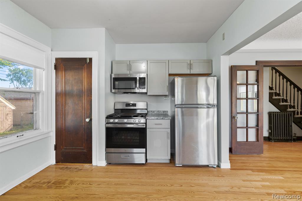 14960 Ashton Road Detroit, MI 48223 - Photo 13 of 37