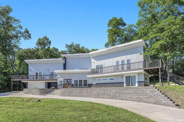 $525,000 | 10559 Jefferson Boulevard, Osceola, IN 46561