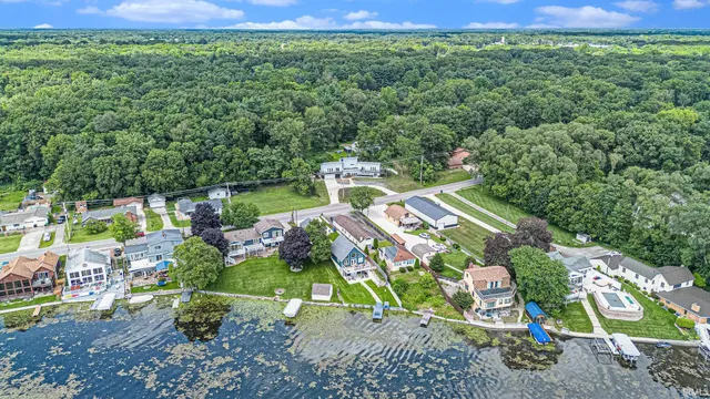 $525,000 | 10559 Jefferson Boulevard, Osceola, IN 46561